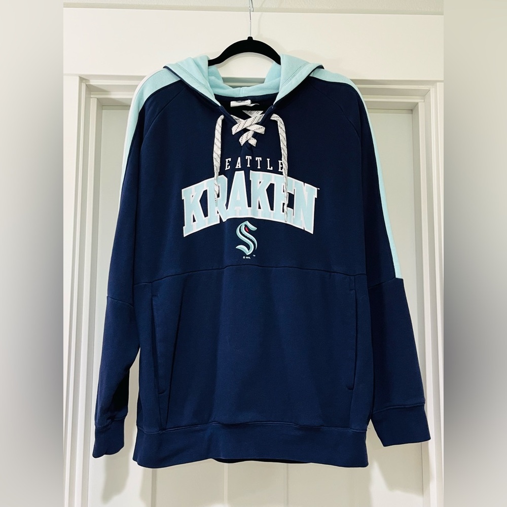 Seattle Kraken Sweatshirt. Unisex. Size large.